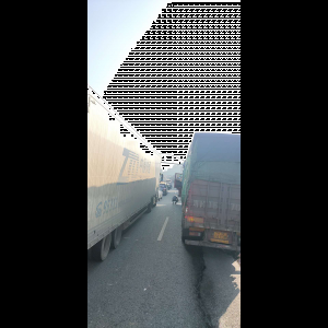 “为什么很多车没有后排中央头枕？能自己加装吗？”
