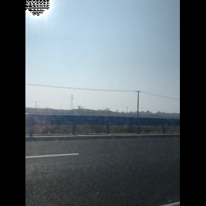 “为什么很多车没有后排中央头枕？能自己加装吗？”