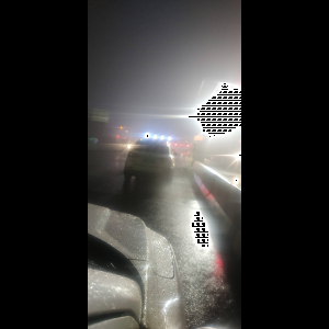 “为什么很多车没有后排中央头枕？能自己加装吗？”