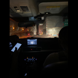 “为什么很多车没有后排中央头枕？能自己加装吗？”