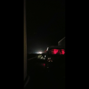 “为什么很多车没有后排中央头枕？能自己加装吗？”