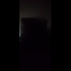 “为什么很多车没有后排中央头枕？能自己加装吗？”